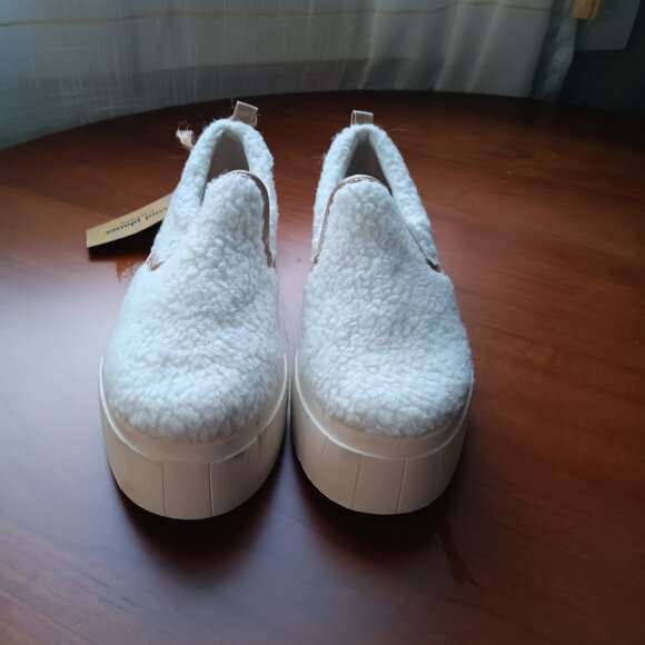 Women's Sherpa Slip-on Shoes by Steve Madden Cool Planet - Picture 6 of 9